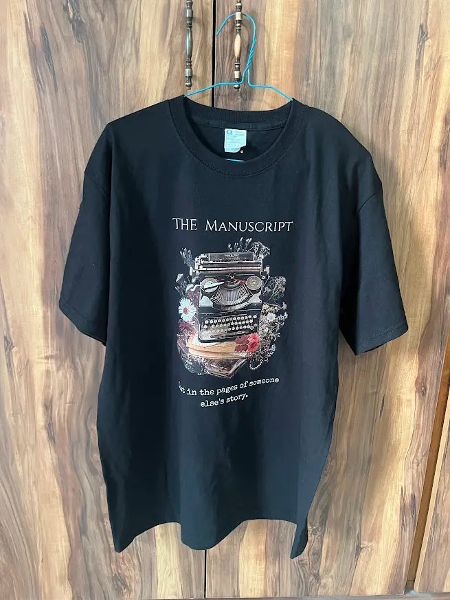 Playera Premium Streetwear - "The Manuscript" Edition (Negra)