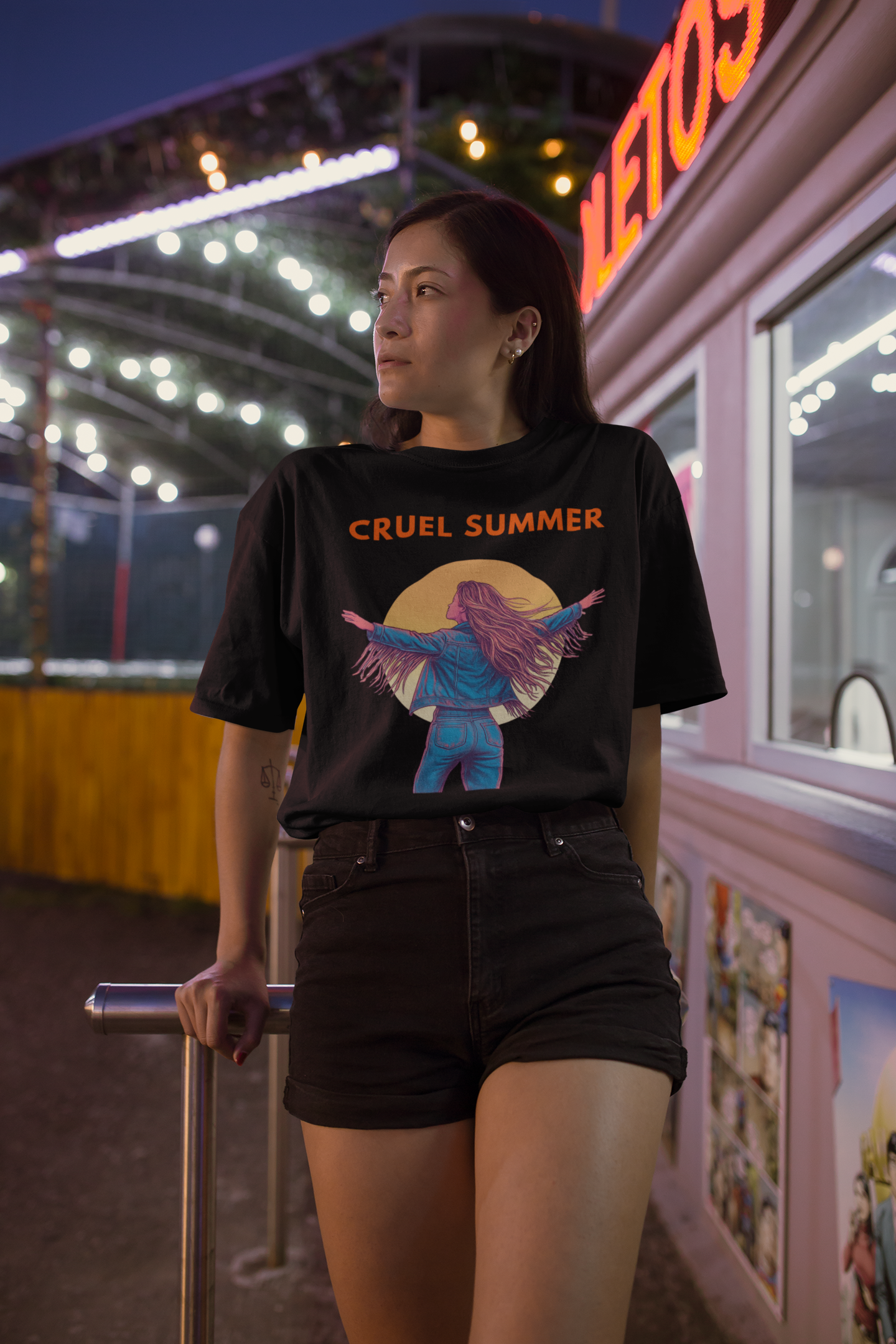 Playera Cruel Summer - Retro Summer (Negra)